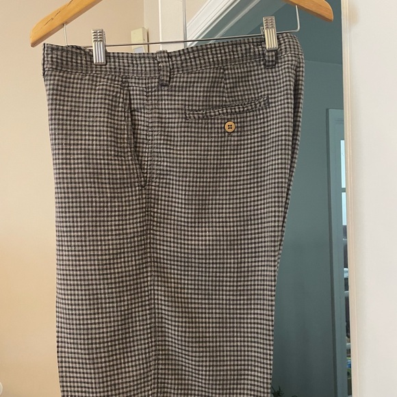 Tommy Bahama Men’s Shorts. Waist size 35” Black pattern - Picture 2 of 6